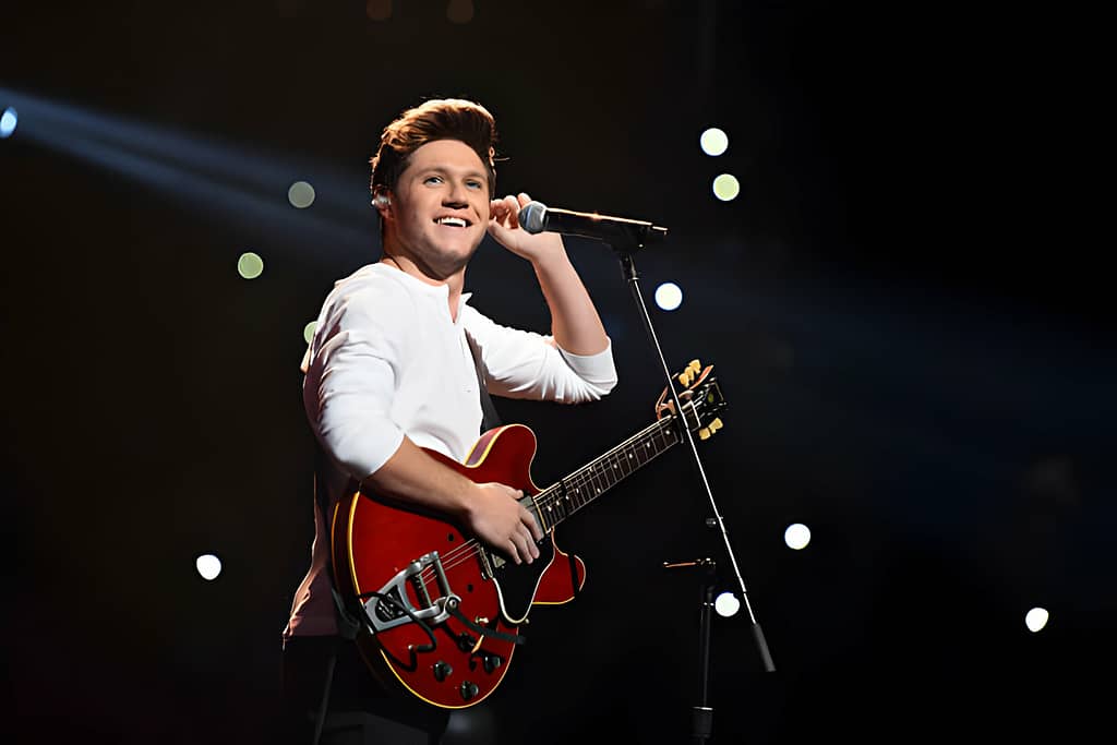 KISS 108's Jingle Ball 2016 - SHOW
BOSTON, MA - DECEMBER 11: Singer Niall Horan performs on stage during KISS 108's Jingle Ball 2016 at TD Garden on December 11, 2016 in Boston, Massachusetts. (Photo by Dave Kotinsky/Getty Images for iHeart)